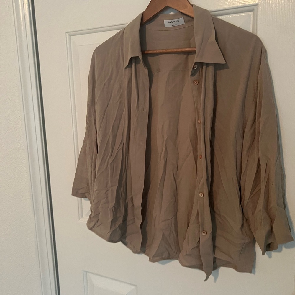 Aritzia shirt